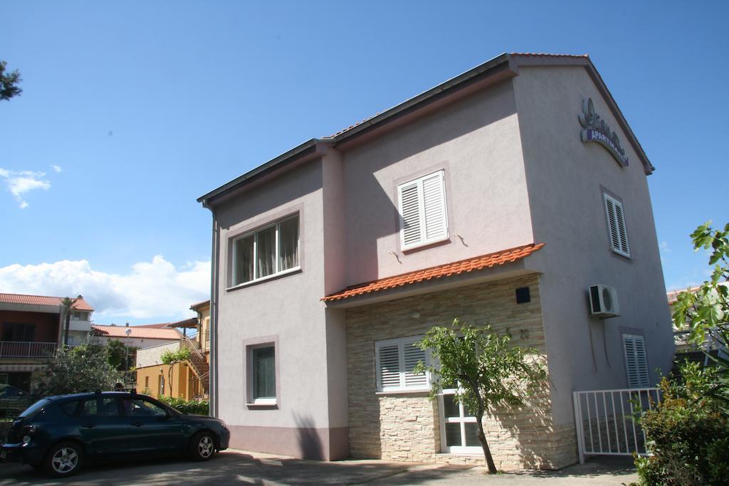 Apartments Irena Krk Krk Town Eksteriør bilde